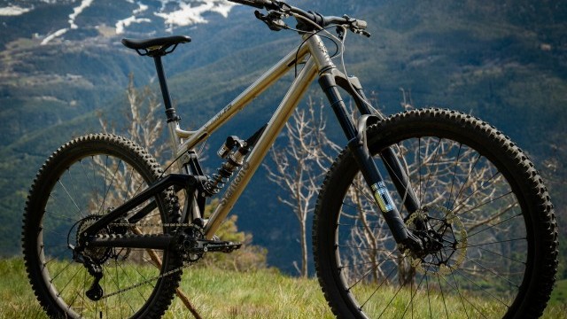Mountain Bike Reviews - Stanton Bikes Switch9er FS Ti 16.5 2022