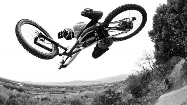 Video: "Back to Basics" - Hugo Frixtalon x Gaëtan Clary