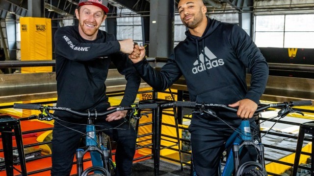 Video: NFL vs MTB - Danny MacAskill teaches Austin Ekeler how to Wheelie