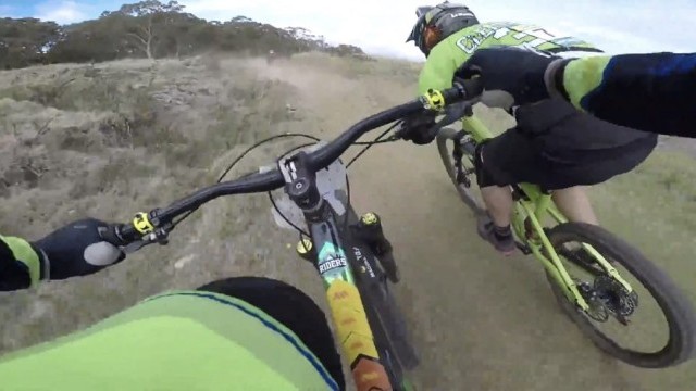 FULL RUN WITH COMMENTS - Megavalanche 2016 La Réunion - CG VLOG #11