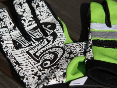 POW Gloves High 5  2011 Mountain Bike Review