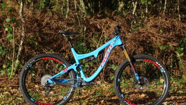 Mountain Bike Reviews - Pivot Cycles Switchblade 2017