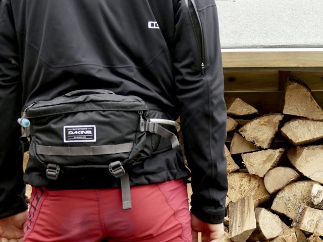 dakine apex 26l