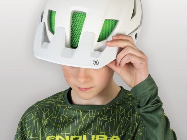 Endura MT500JR Youth Helmet
