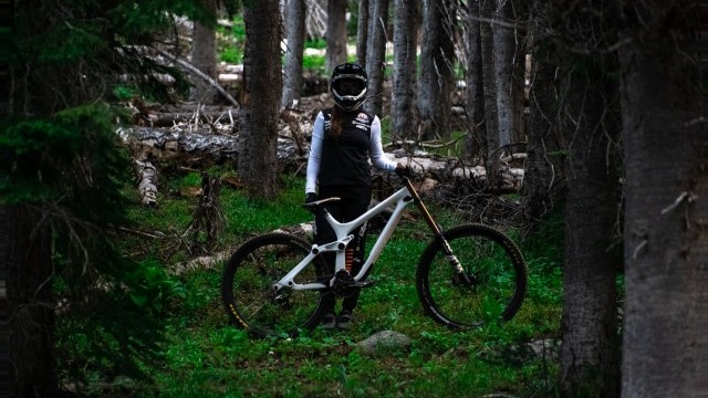 Video: "Daytona Peach" | Vaea Verbeeck