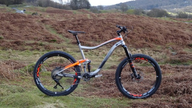 Giant Bicycles Reign 1 18 Mountain Bike Reviews Bikes Enduro Bikes Imb Free Mountain Bike Magazine Online