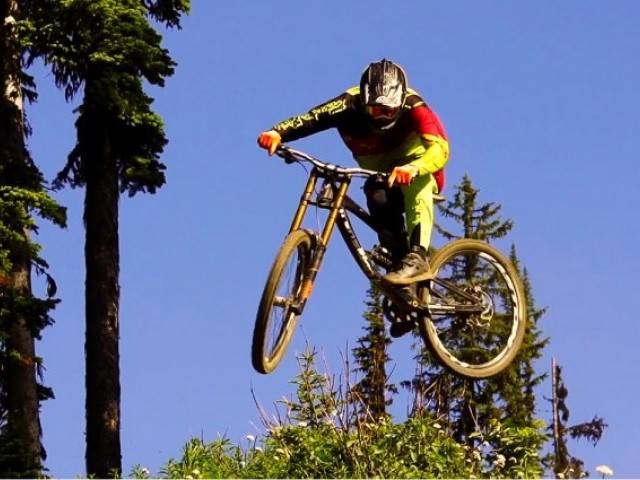 Fresh Tracks : Bas van Steenbergen rides Silver Star