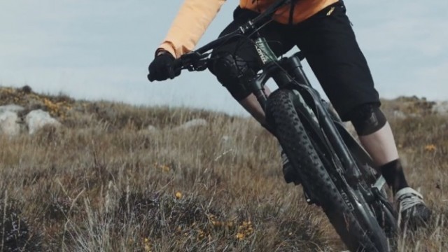 Leah Maunsell On The Kona Big Honzo In Ireland