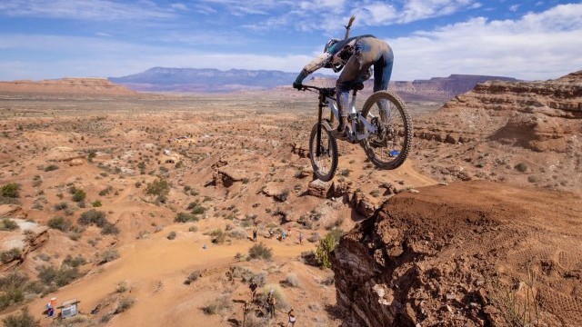 Monday Motivation: Women's Freeride MTB is at an all time high