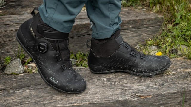 Mountain Bike Reviews - Shoes