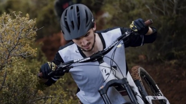 Slimy Like That Feta.. Phil Atwill Rips His 2019 Propain Tyee!