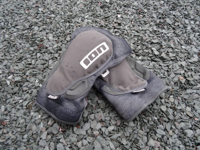 ION Products K Lite Knee Pad  2016