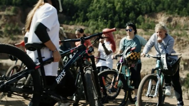 QUEENS OF GNAR - The Women's Debut Edit