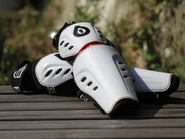 SixSixOne Race Knee and Shin  2011