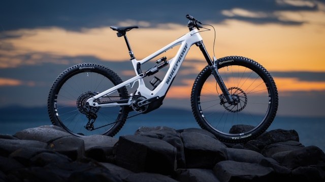 Nukeproof Megawatt Carbon: The big one