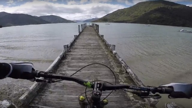 NZ Enduro 2017: Last Day Of Racing In The Wet Jungle - I LIKE IT SLIPPERY - CG VLOG #92