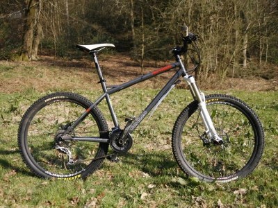 Genesis Bikes Alpitude  2010 Mountain Bike Review