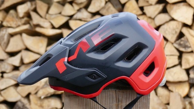 Mountain Bike Reviews - MET Helmets ROAM 2018
