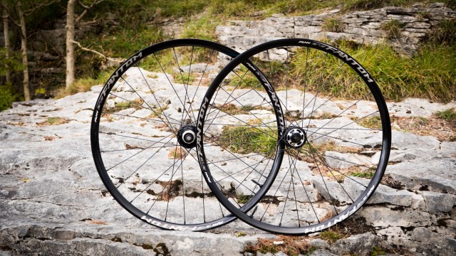 Mountain Bike Reviews - FUNN Fantom 2016