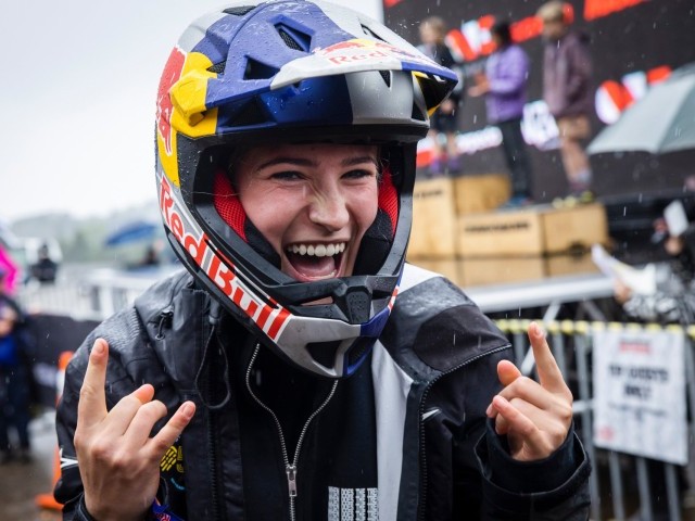 Bruni and Blewitt earn downhill wins to open Crankworx Rotorua