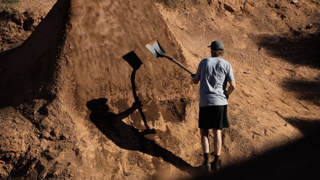 Video: CMNCL Volume 1 | Brett Rheeder