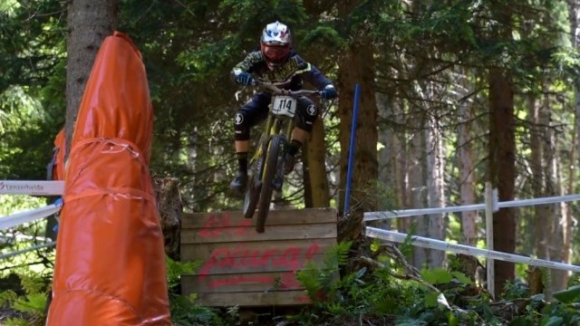 A Supreme Privateer - COMMENCAL at Lenzerheide WC