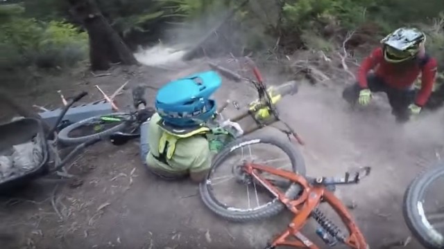 #WipeoutWednesdays: MTB Fail Compilation 2017 August