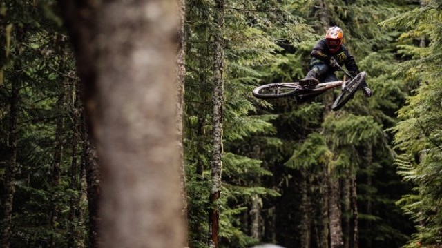 Trek Expands Session Line With DH And Park Editions