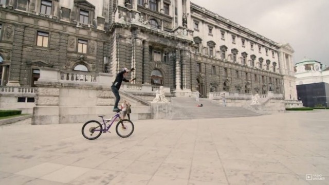 Urban Freeride Lives in Vienna - Fabio Wibmer