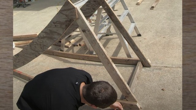 How to Build a MTB Kicker with CLLCTV Rider Mark Wallace | Mark the Shark Super Sender 3000