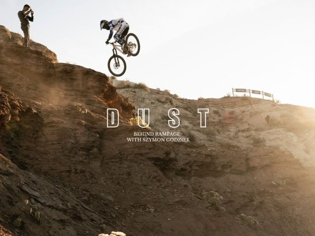 Video: 'Dust' feat Szymon Godziek