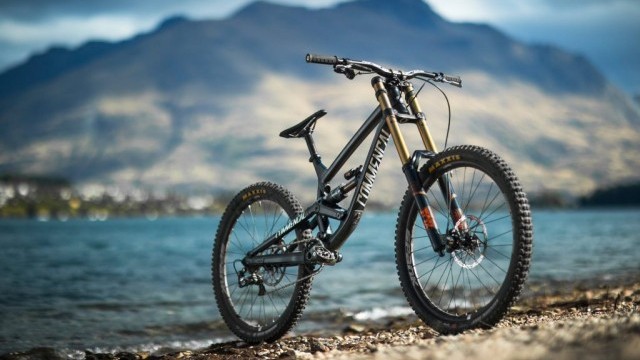 The New Commencal Furious