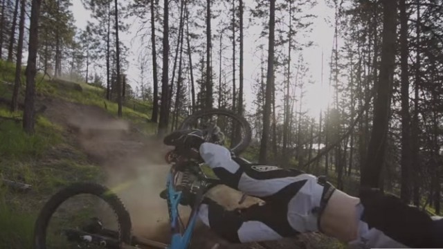 #WipeoutWednesdays: MTB Fail Compilation 2017