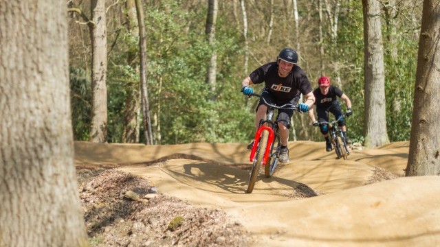 Mountain Bike Technique - Pumping