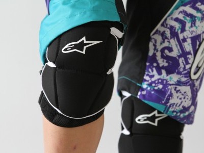 Alpinestars Morzine Knee Guard  2013 Mountain Bike Review