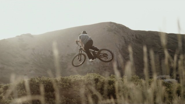 Yeti Cycles: B+W: 001