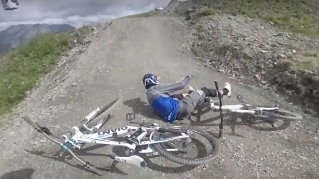 #WipeoutWednesdays: Mottolino 2016 - Crash Edit