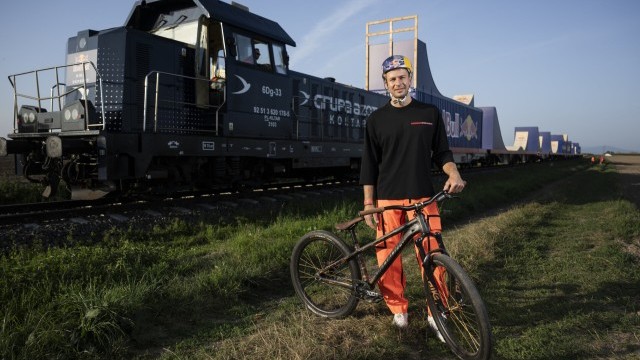 Must Watch: Incredible New Dawid Godziek Edit on a Moving Train!