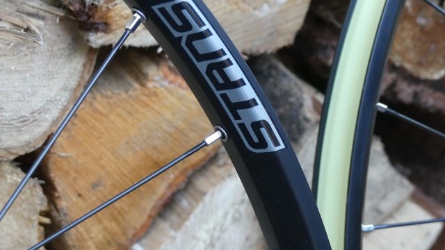 Stans NOTUBES Arch Mk3 Wheelset 2017 | Mountain Bike Reviews