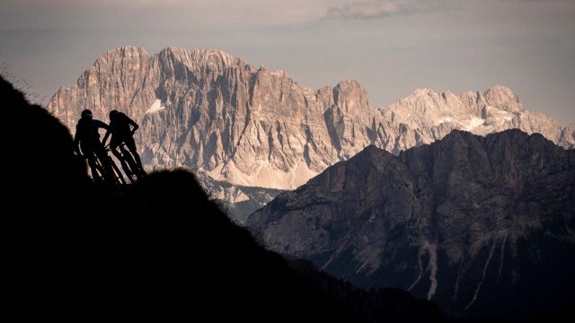 Video: "Connection" – A Pro MTB Reunion in The Pale Mountains
