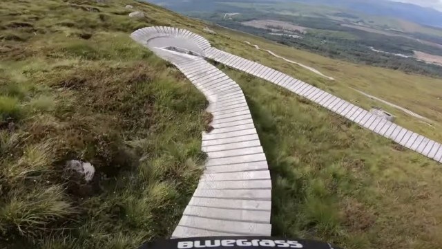 The Longest BLACK MTB descent in the UK - Max out the Heart Rate to go fast! POV