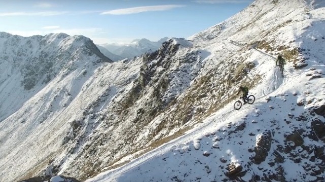 Flying Metal Diaries: Holidays in Davos | Episode 3