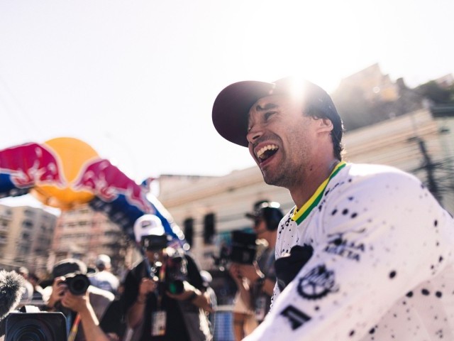 Brazilian Borba Wins 20th Edition of Red Bull Valparaíso Cerro Abajo in Chile