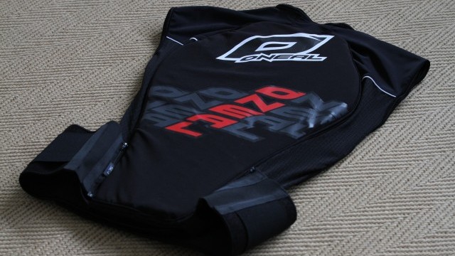 Mountain Bike Reviews - O'Neal Magnetic Protector Vest  2012