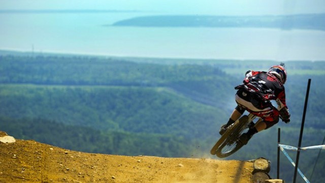 Aaron Gwin Wins Mont Sainte Anne World Cup!