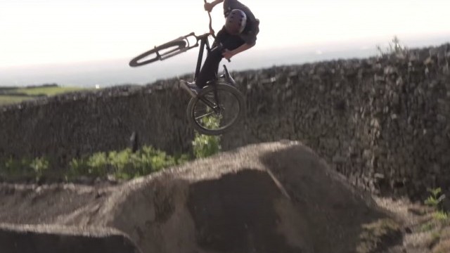 Cannondale Waves: The Backyard Sessions