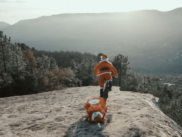 Badass Santa Claus MTB - Nico Vouilloz