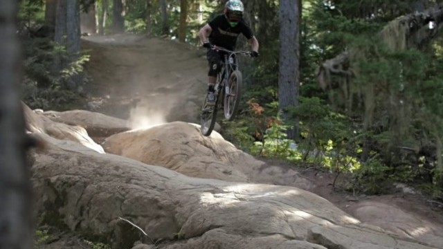 Absolutely Tearing up the Whistler Bikepark with Nico VInk!