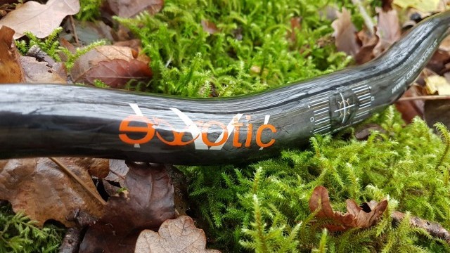 Mountain Bike Reviews - Carbon Cycles eXotic Super Wide Full Carbon Handlebar 2019