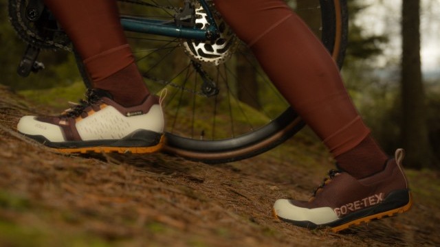 Introducing the Ergolace GTX PEdALED x fizik